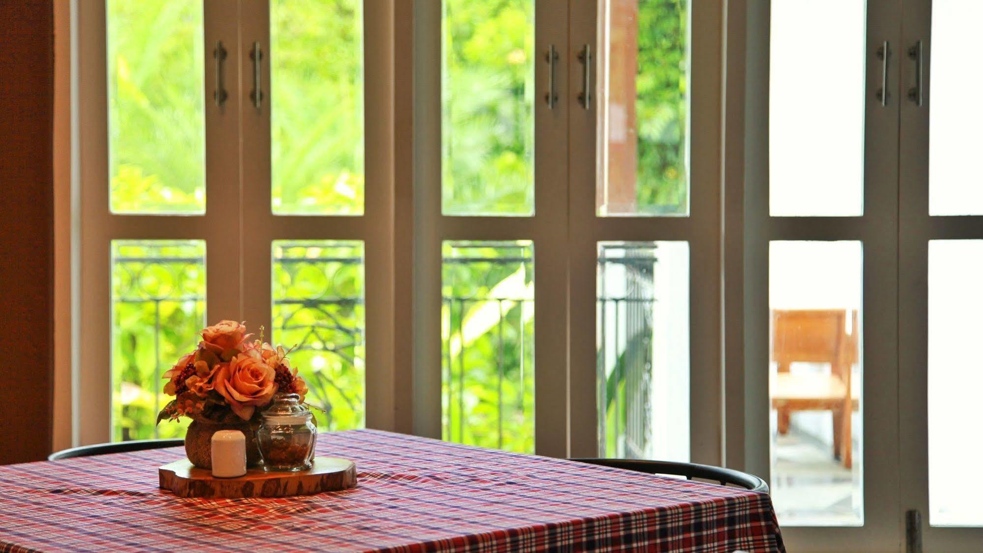 Monkey House Hotel Chiang Mai Esterno foto