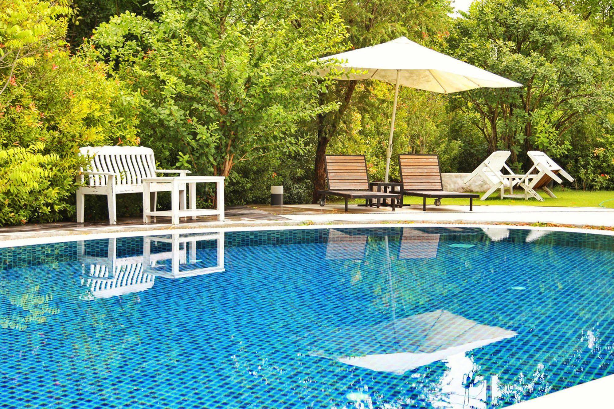 Monkey House Hotel Chiang Mai Esterno foto