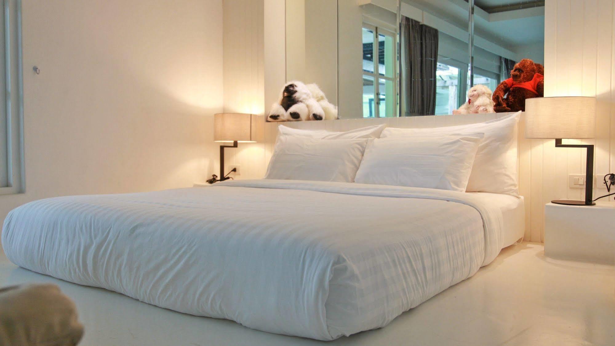 Monkey House Hotel Chiang Mai Esterno foto